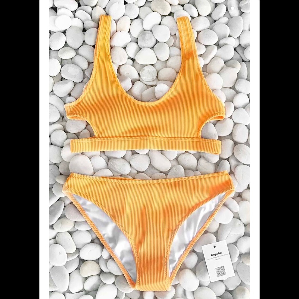 Bathing suit